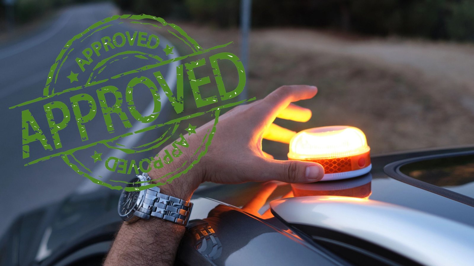 Baliza V16 conectada con la DGT: cómo saber antes de comprar si una luz de emergencia está homologada