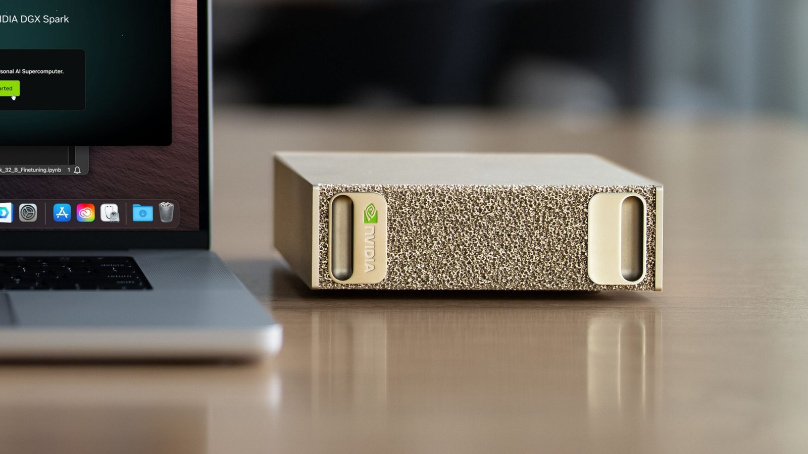 Nvidia lanza su primer superordenador personal con IA: DGX Spark puede con los modelos de lenguaje más potentes en local