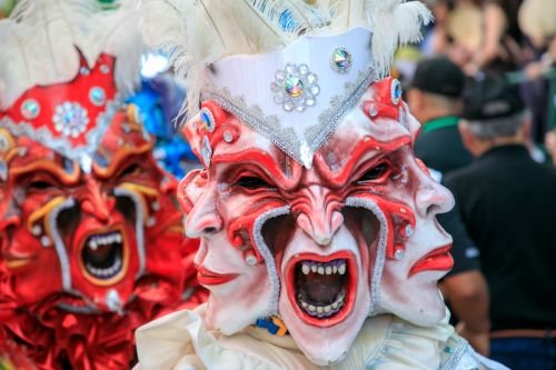 Banco BHD celebra con clientes magia carnaval de Punta Cana