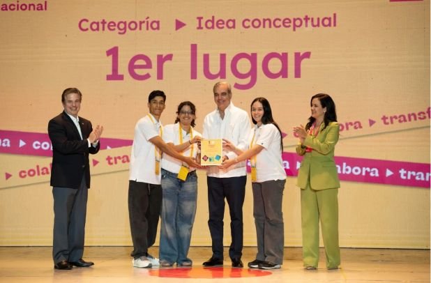 Ganan estudiantes del INTEC competencia República de Ideas