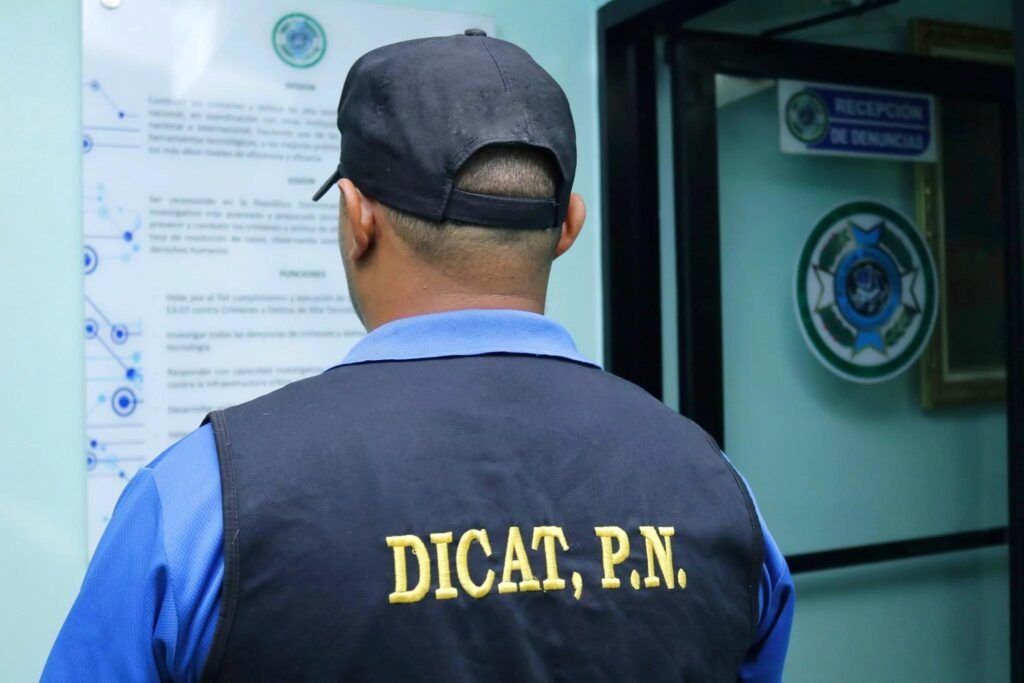 Policía Cibernética arresta por separado a siete personas por estafas y extorsiones electrónicas en operativos simultáneos