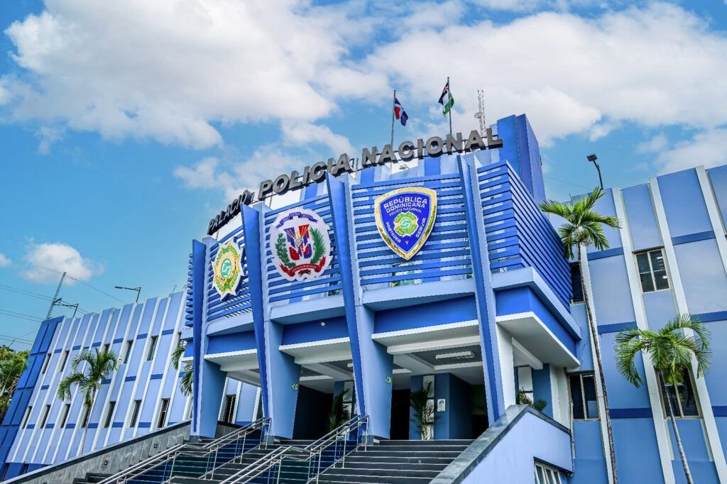 Policía Nacional detiene a 83 personas en operativos realizados en varias provincias del país