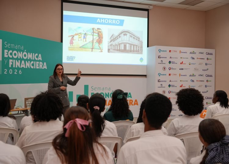 Banco Santa Cruz dice que fomenta cultura del ahorro en la Semana Económica y Financiera 2026