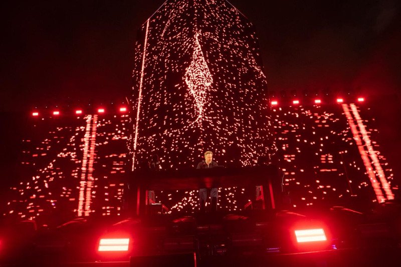 David Guetta enciende el Estadio Quisqueya con su regreso al país luego de 10 años