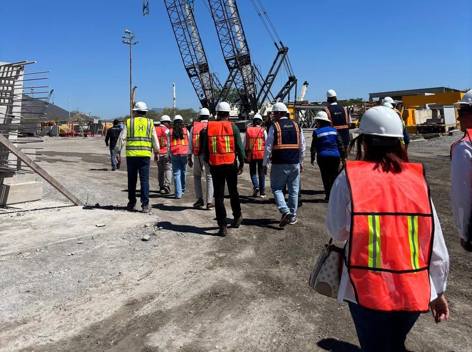 Dos consorcios avanzan a fase final en licitación del Monorriel de Santo Domingo