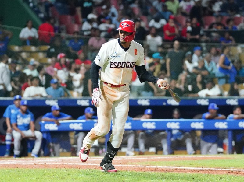 Erik González reemplaza a Jeremy Peña en el roster de RD para el Clásico Mundial