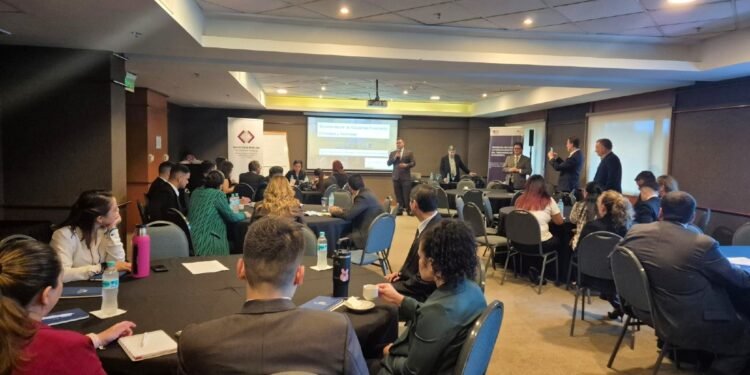 Funcionarios de Paraguay reciben capacitación contra el uso delictivo de bitcoin