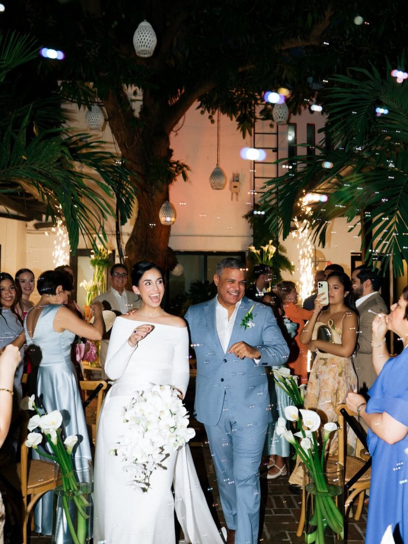 La influencer Ana Mireya Abreu contrae matrimonio con el ex senador Tommy Galán