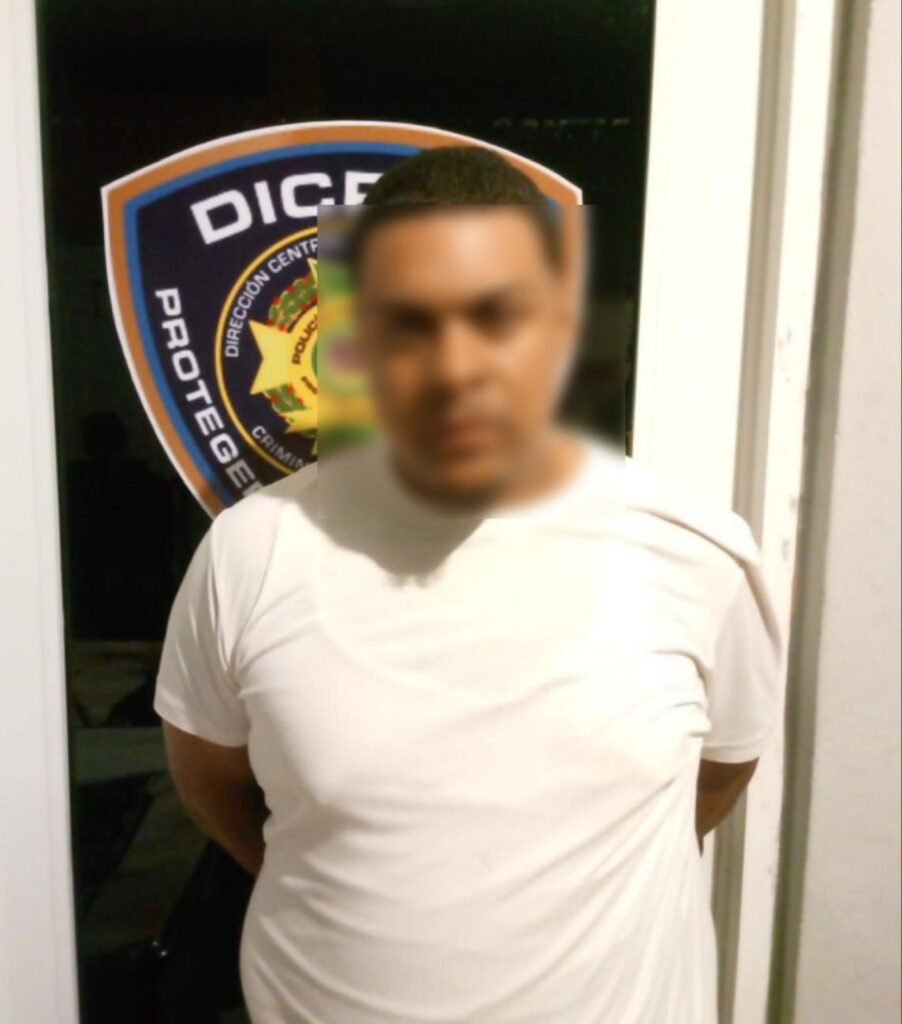 Policía Nacional arresta a “Luiyi y/o El Gordo” por presunto rapto de un ciudadano en Santiago; le ocupan pistola ilegal y vehículo utilizado en el hecho