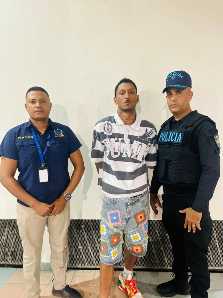 Policía Nacional captura a “El Calvito” tras frustrar su huida hacia Brasil, vía Colombia, tras homicidio en La Vega
