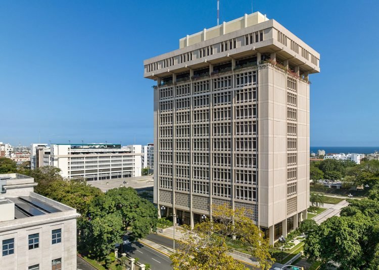 Banco Central afirma que medidas de liquidez reducen tasas bancarias