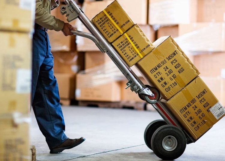 Comercio al por mayor y detalle genera más de 270,000 empleos en RD