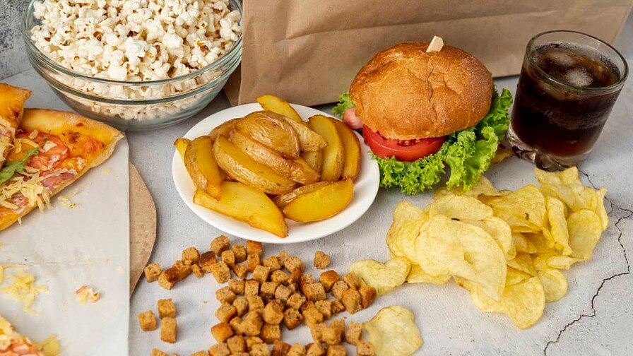 Alimentos ultraprocesados aumentan el riesgo de cáncer, diabetes y enfermedades cardiovasculares