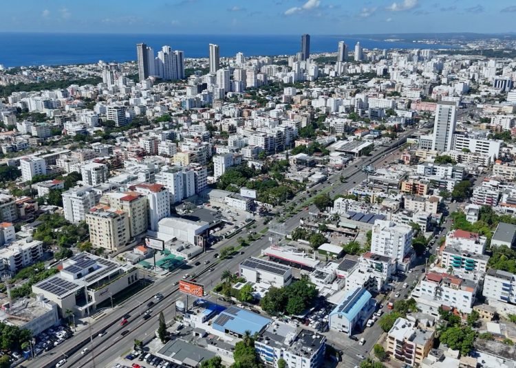 Bank of America recomienda invertir en deuda dominicana por fortaleza del turismo
