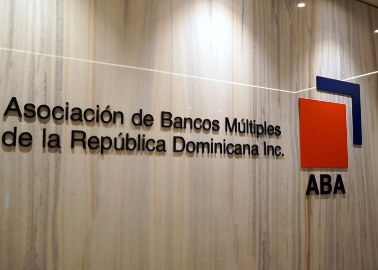 Depósitos del público en los bancos múltiples crecen más de RD$122 mil millones en el primer trimestre del año