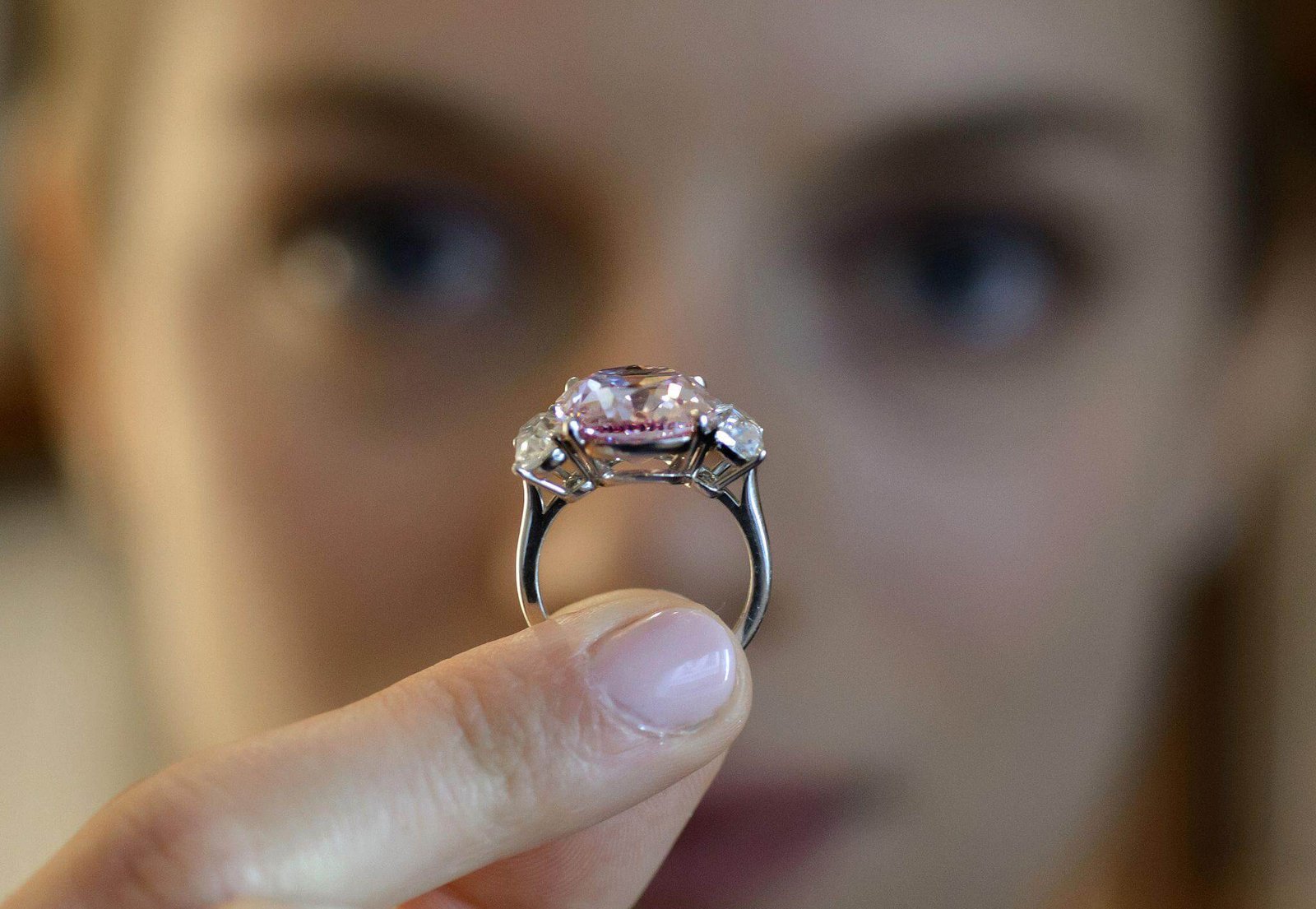 La ciencia desmonta el mito más rentable de los diamantes: no duran para siempre ni son tan exclusivos