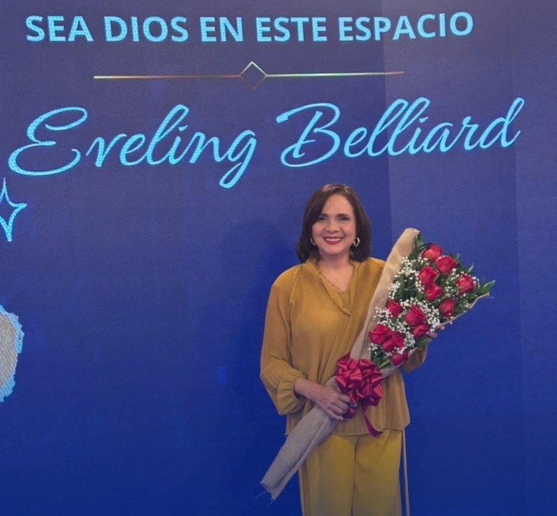 Eveling Belliard se despide de “Telenoticias” , donde permaneció casi cuatro décadas