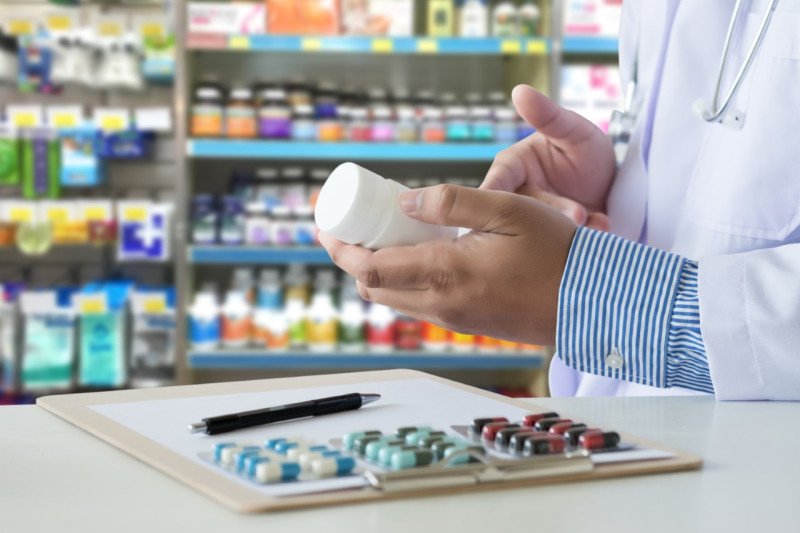 Viacrucis de los que esperan fármacos de alto costo para vivir