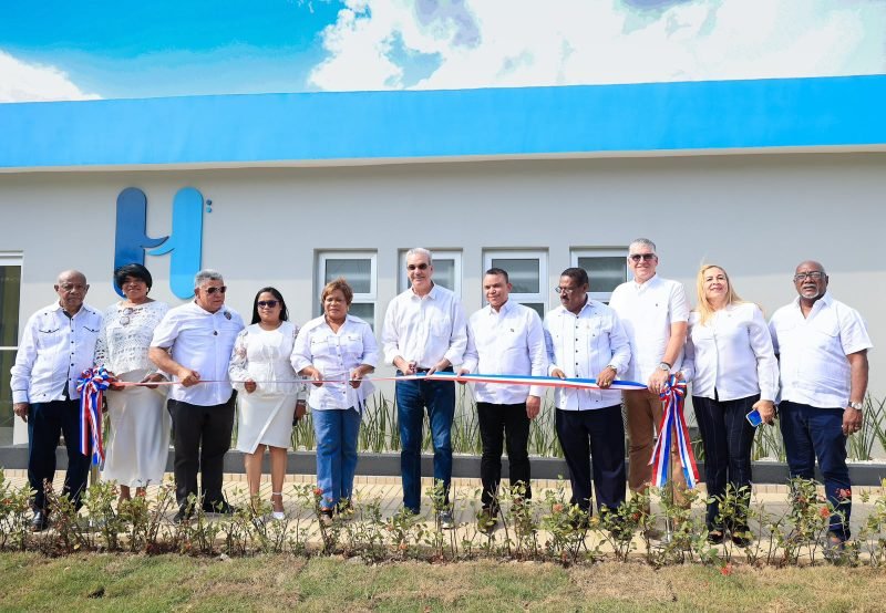 Abinader entrega Hospital en Hacienda Estrella y salda deuda histórica con la comunidad