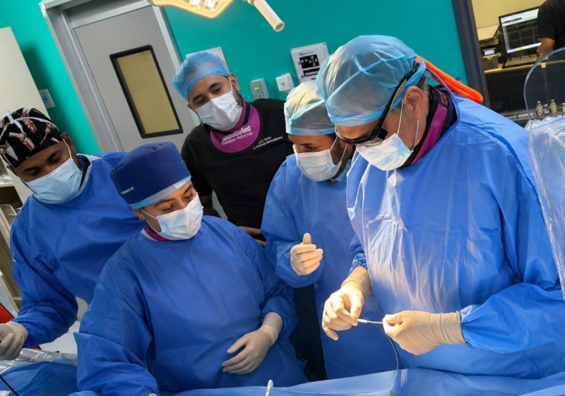 Cedimat realiza primer procedimiento de litotricia intravascular coronaria con balón en el país