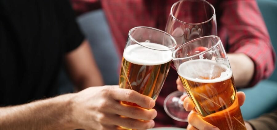Importaciones de alcohol bajan 0.81 % en litros, mientras crecen las recaudaciones