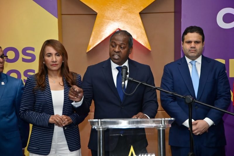 PLD denuncia deterioro de hospitales; “Gobierno presenta imagen de avance”