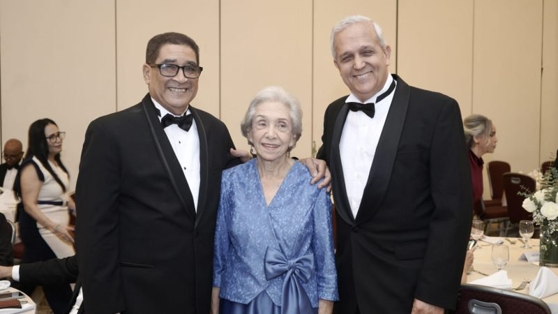 Área de Neurocirugía del hospital Gautier cumple 50 años formando especialistas