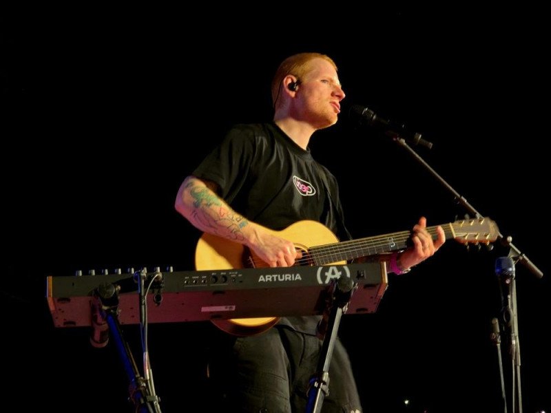 Ed Sheeran califica la situación en Gaza de “catastrófica” en concierto en Filadelfia