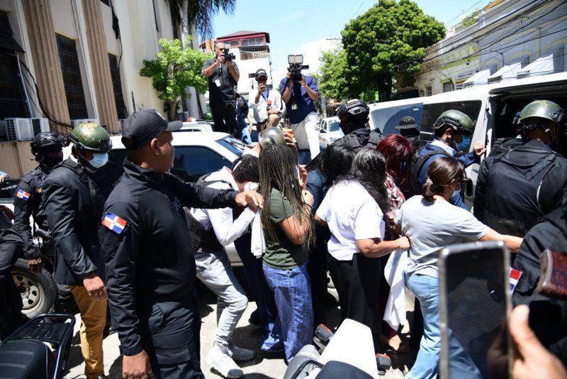 Facturaron consultas de ginecología a hombres