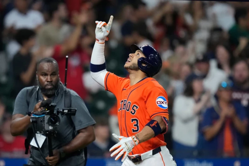 Jeremy Peña pega su jonrón 20 y Astros derrotan a Kansas