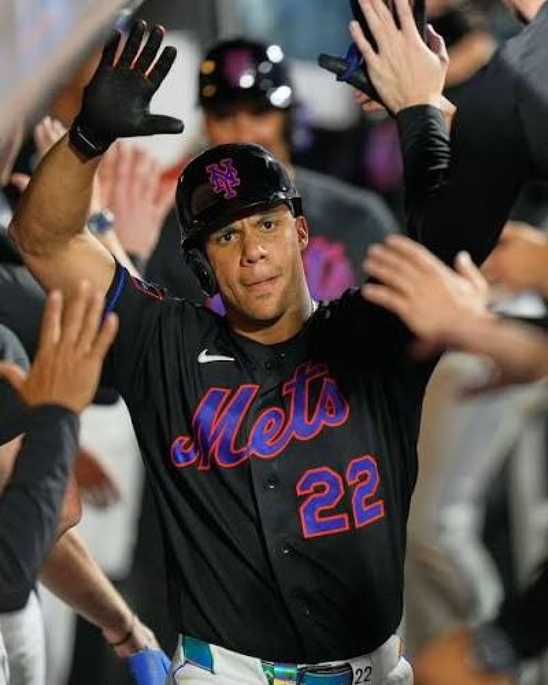 Juan Soto conecta cuadrangular 26 y los Metros superaron 6-3 a Filis