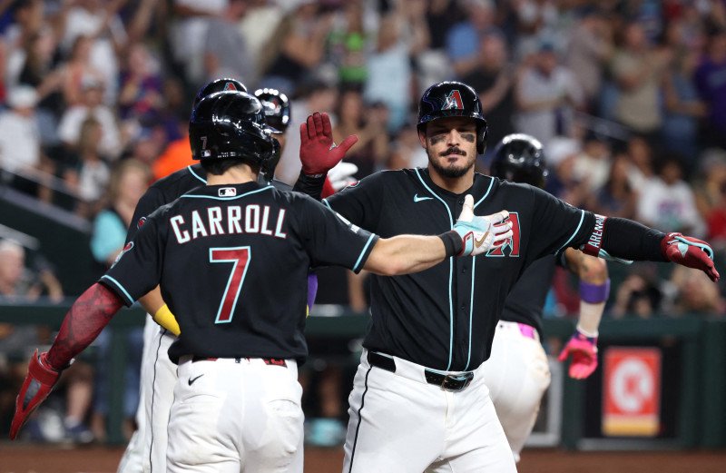 Nolan Arenado pega grand slam en triunfo 8-4 de Diamondbacks sobre Yankees
